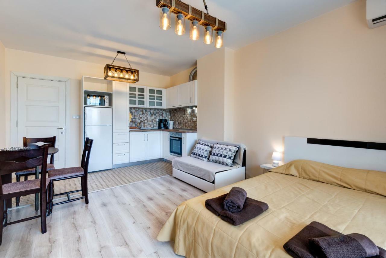 Studio Zia 3- Great Place In Lazur Apartment Burgas Bagian luar foto